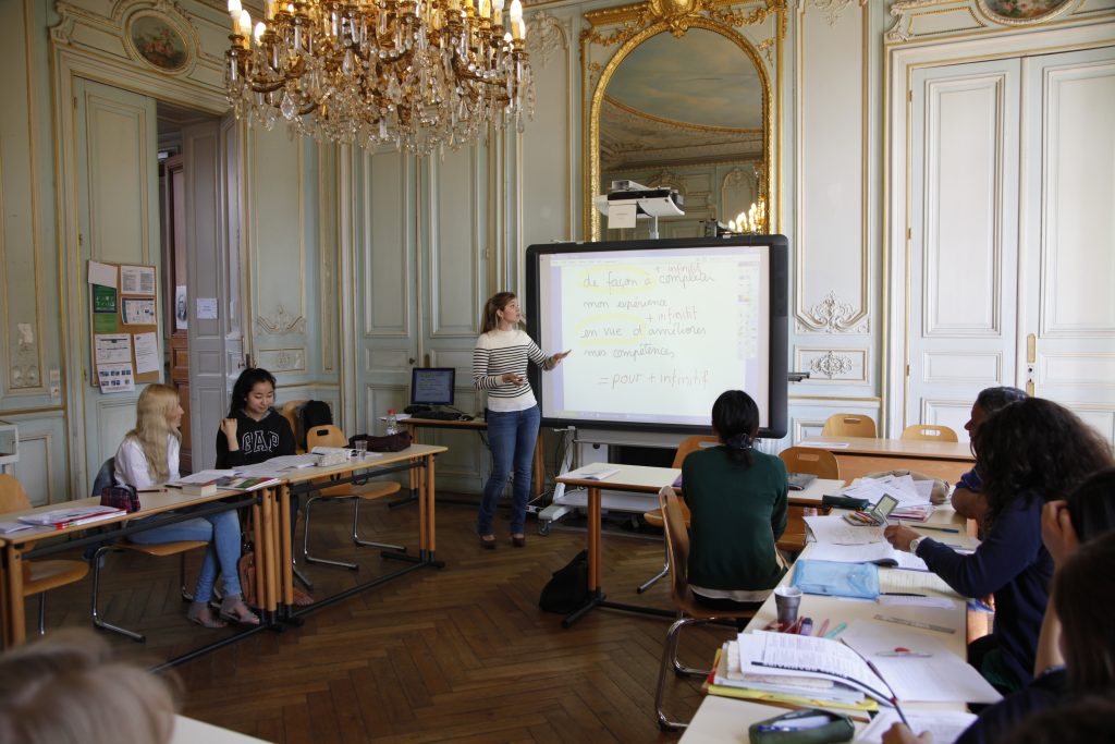 Cours de français en France, progresser en français - Institut de Touraine